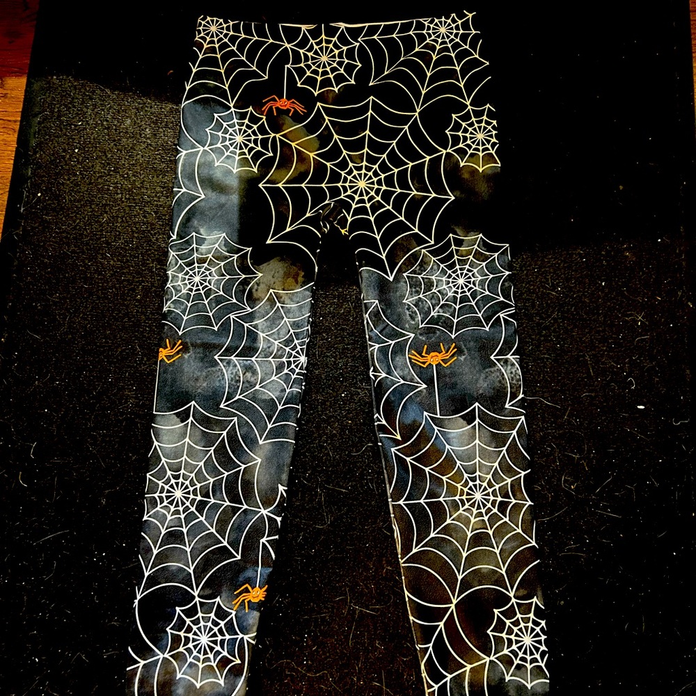 Halloween leggings size XL.
